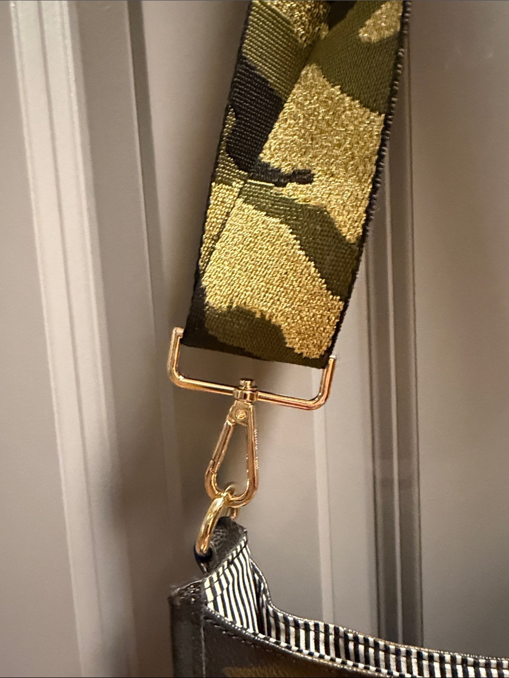 Camouflage Crossbody Bag with Wide Adjustable Strap - Olive/Brown - Picture 3 of 7